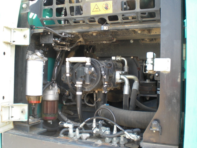 SK200-10 80215 20.JPG